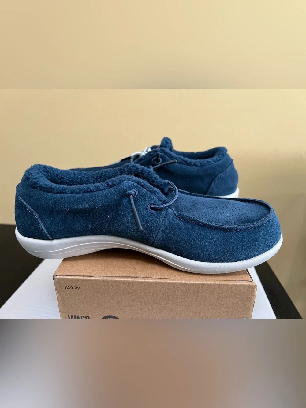 Revitalign Siesta Wallaby Women’s Shoes. Marine Blue. Sz: US 10 B